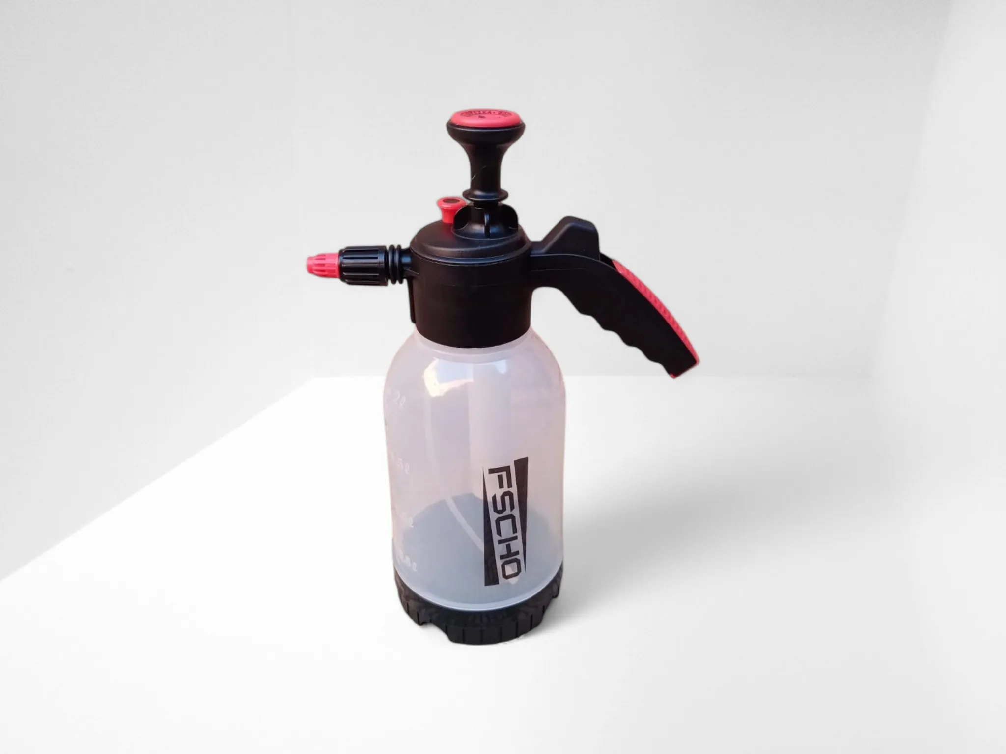 2-Liter Pressure Sprayer - Image 2